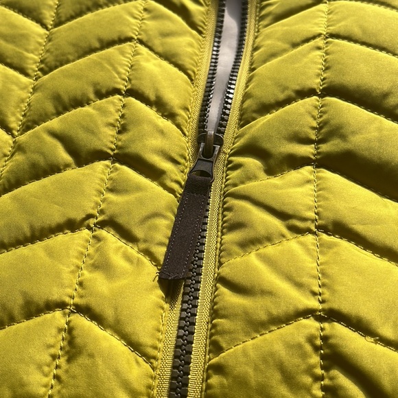 G.H. Bass & Co Vest - Picture 7 of 7